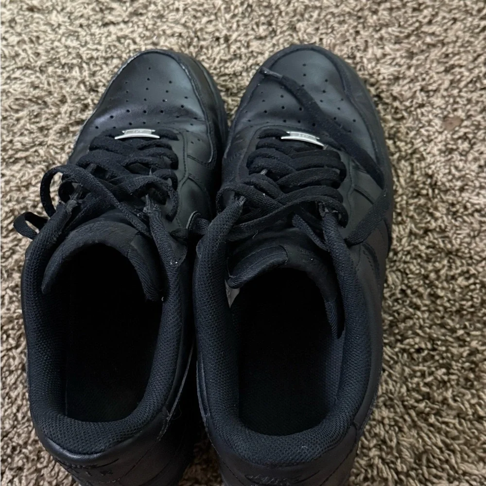 Nike Men's Black Sneakers